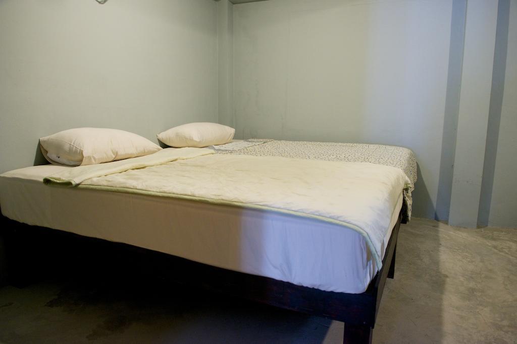 9 Hostel Csiangmaj Szoba fotó